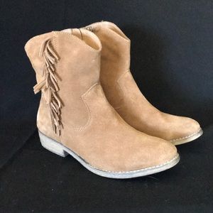 Limelight genuine suede boots